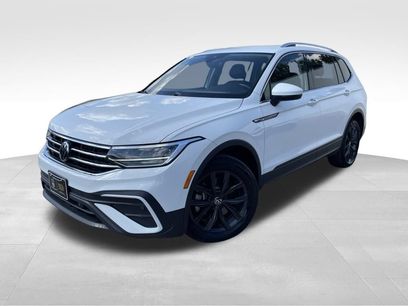 Used 2024 Volkswagen Tiguan SE