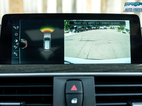 Used 2017 BMW 330i xDrive Wagon image 16