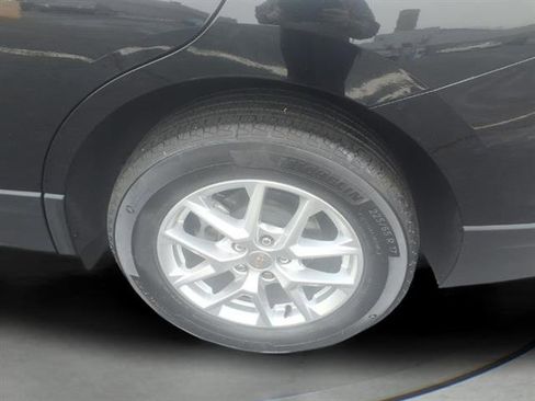 Certified 2024 Chevrolet Equinox LT w/ LPO, Floor Liner Package image 8