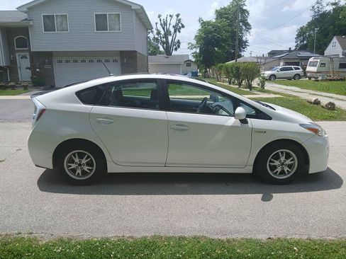 Used 2011 Toyota Prius Four w/ Solar Roof Pkg FWD image 5