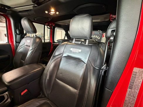 Used 2019 Jeep Wrangler Unlimited Rubicon AWD/4WD image 21