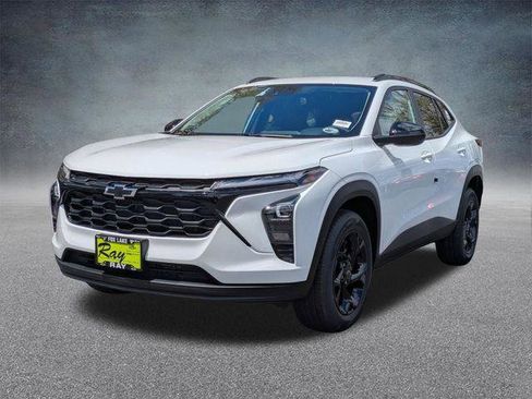 New 2026 Chevrolet Trax LT w/ Driver Confidence Package FWD image 8