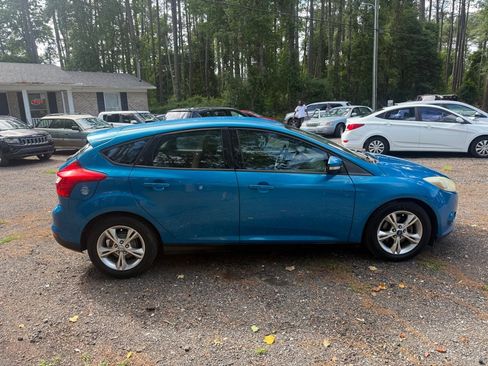 Used 2013 Ford Focus SE FWD image 7