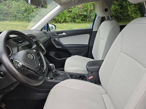 Used 2019 Volkswagen Tiguan SE FWD image 11