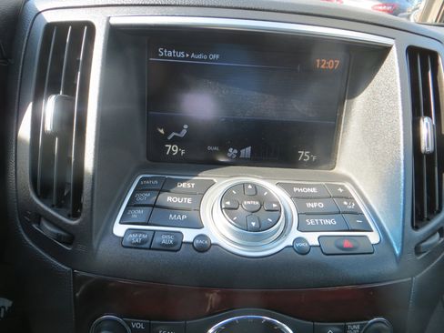 Used 2014 INFINITI Q60 Convertible w/ Premium Package image 17