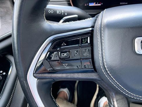 Used 2021 Jeep Grand Cherokee L Overland w/ Luxury Tech Group IV AWD/4WD image 23