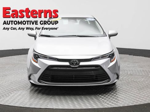 Used 2024 Toyota Corolla LE image 2