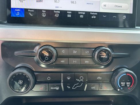 Used 2023 Ford F350 XLT w/ XLT Premium Package AWD/4WD image 14