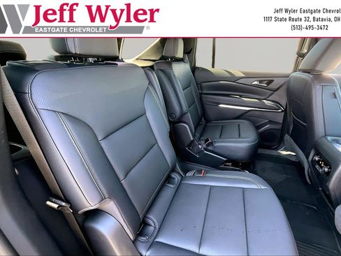 New 2026 Chevrolet Traverse LT w/ Driver Confidence Package FWD image 19