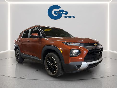 Used 2021 Chevrolet TrailBlazer LT w/ Convenience Package AWD/4WD image 11