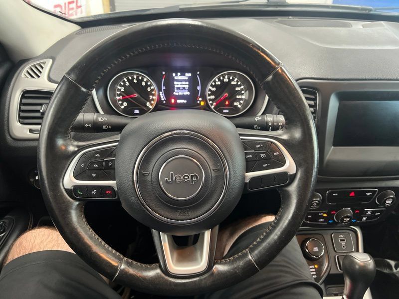 Used 2020 Jeep Compass Latitude w/ Cold Weather Group AWD/4WD image 23