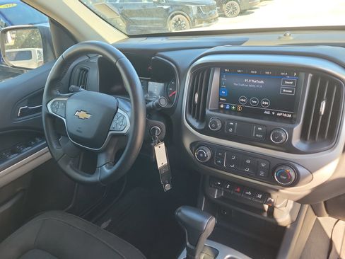 Used 2021 Chevrolet Colorado LT w/ Safety Package image 8