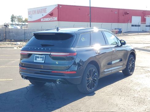 New 2026 Lincoln Corsair Premiere image 4