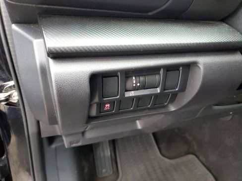 Used 2017 Subaru Impreza 2.0i image 8