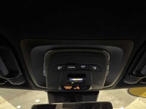 Used 2024 Toyota Corolla SE image 34