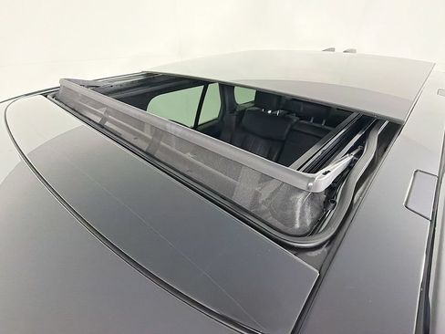 Certified 2023 Land Rover Range Rover SE AWD/4WD image 23