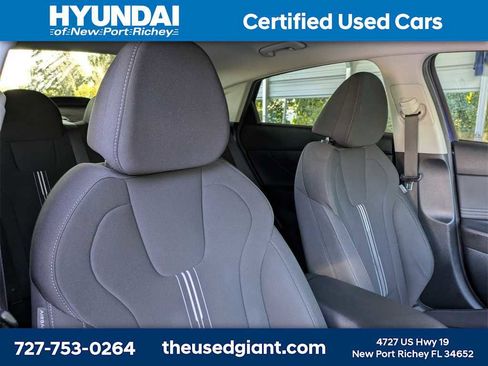 Certified 2023 Hyundai Elantra SEL w/ Convenience Package image 6