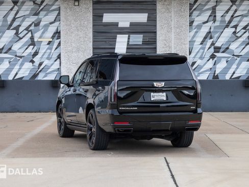 Used 2025 Cadillac Escalade Sport Platinum w/ LPO, Floor Liner Package image 11