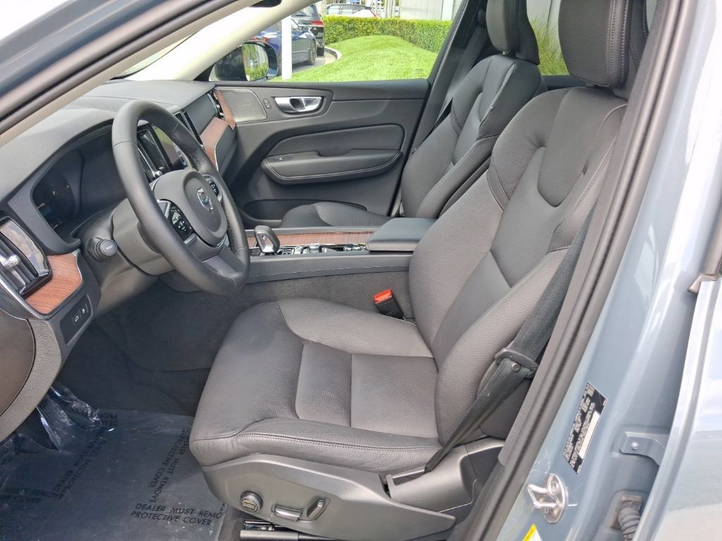 Certified 2024 Volvo XC60 T8 Plus w/ Protection Package Premier AWD/4WD image 13
