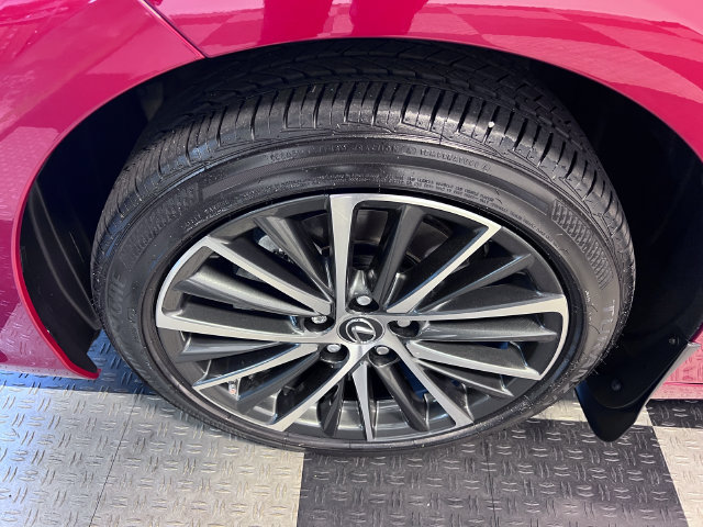 Used 2025 Lexus ES 350 w/ Premium Package FWD image 9