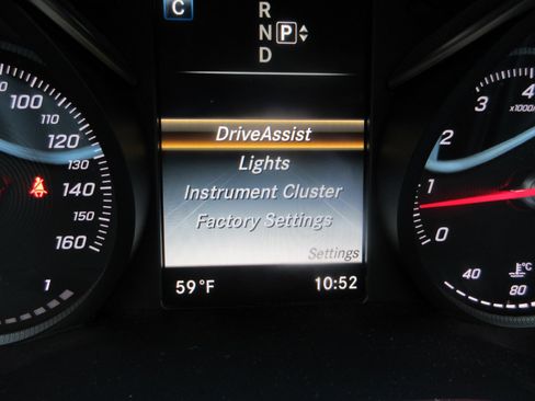 Used 2015 Mercedes-Benz C 300 Sedan image 53