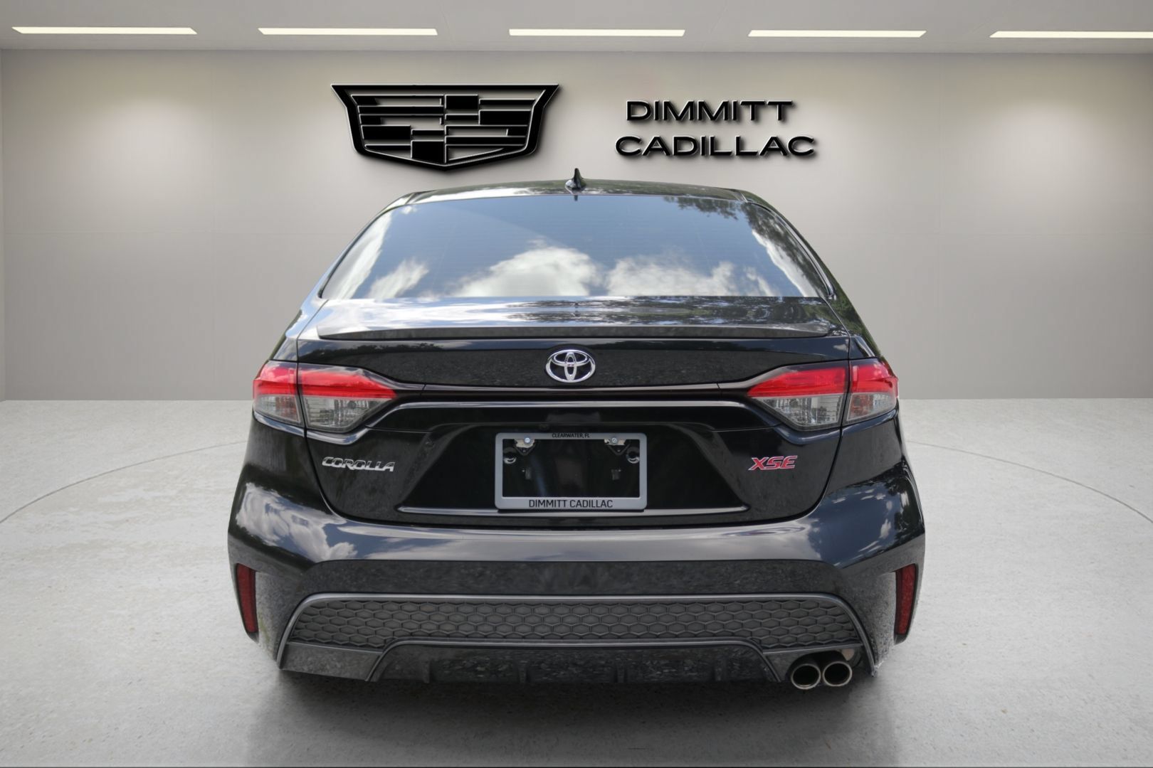 Used 2020 Toyota Corolla XSE FWD image 6