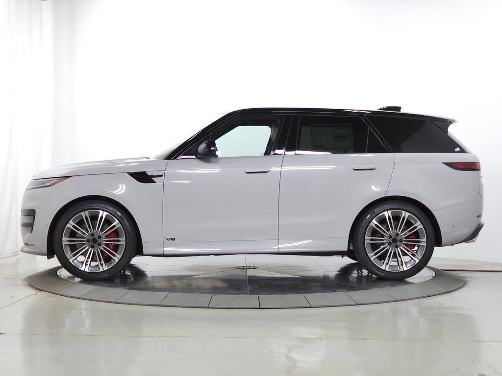 New 2026 Land Rover Range Rover Sport Dynamic SE AWD/4WD image 2
