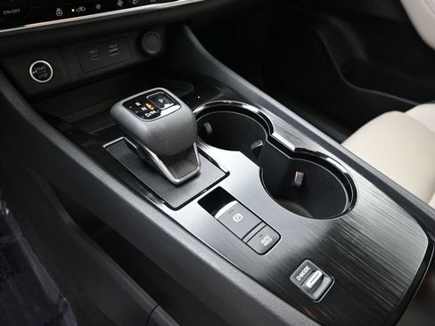 Used 2023 Nissan Rogue SV w/ SV Premium B Package FWD image 27