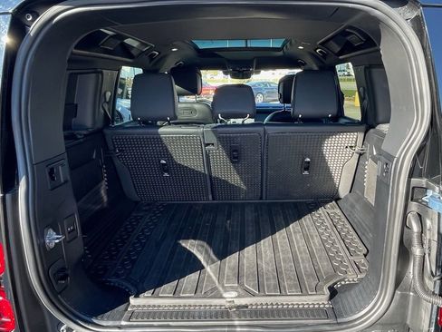 Used 2022 Land Rover Defender 110 X-Dynamic HSE image 14