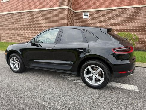 Used 2017 Porsche Macan AWD/4WD image 10