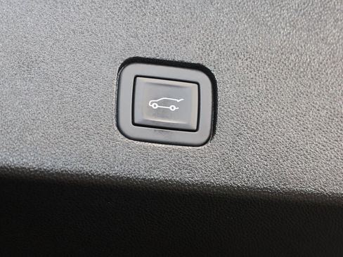 Used 2023 Cadillac XT6 Sport w/ Platinum Package image 54