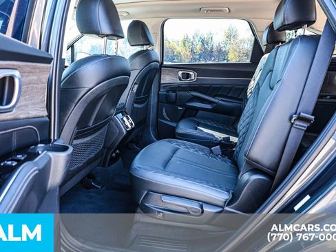 Used 2022 Kia Sorento SX Prestige image 17