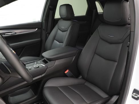 Used 2023 Cadillac XT5 Luxury AWD/4WD image 15