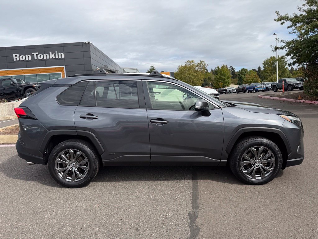 Used 2023 Toyota RAV4 XLE Premium AWD/4WD image 8