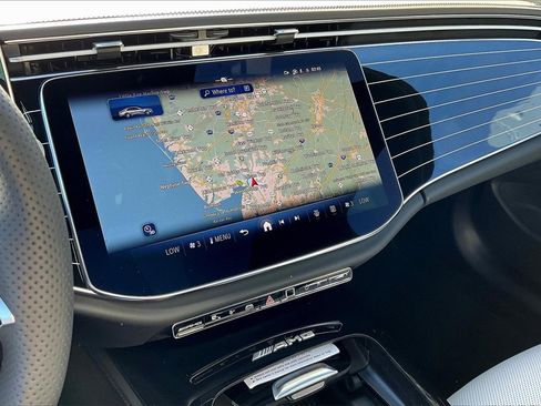 New 2026 Mercedes-Benz E 53 AMG e 4MATIC Sedan image 7