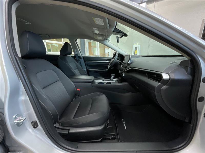Used 2022 Nissan Altima 2.5 SV AWD/4WD image 26