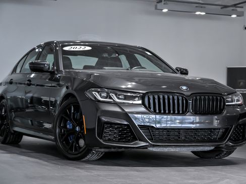 Used 2022 BMW M550i xDrive w/ Premium Package image 1