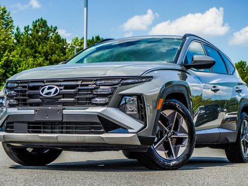 Used 2025 Hyundai Tucson SEL FWD image 1