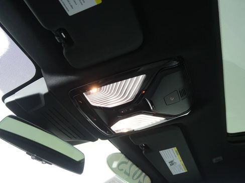 Certified 2025 BMW X6 xDrive40i w/ Premium Package image 25