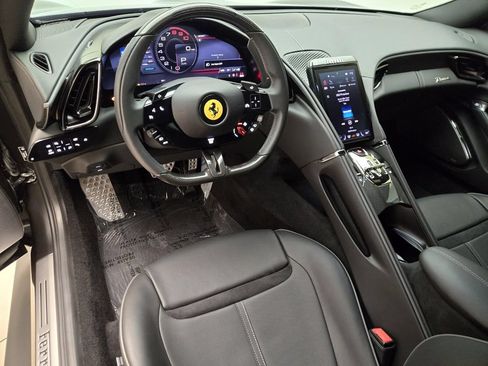 Used 2022 Ferrari Roma RWD image 14