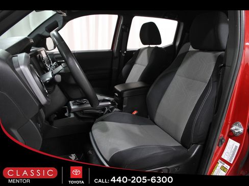 Certified 2023 Toyota Tacoma TRD Off-Road image 5