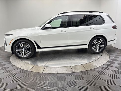 New 2027 BMW X7 xDrive40i w/ M Sport Package AWD/4WD image 16