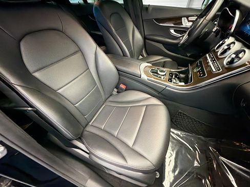 Used 2019 Mercedes-Benz C 300 Sedan w/ Premium Package image 15