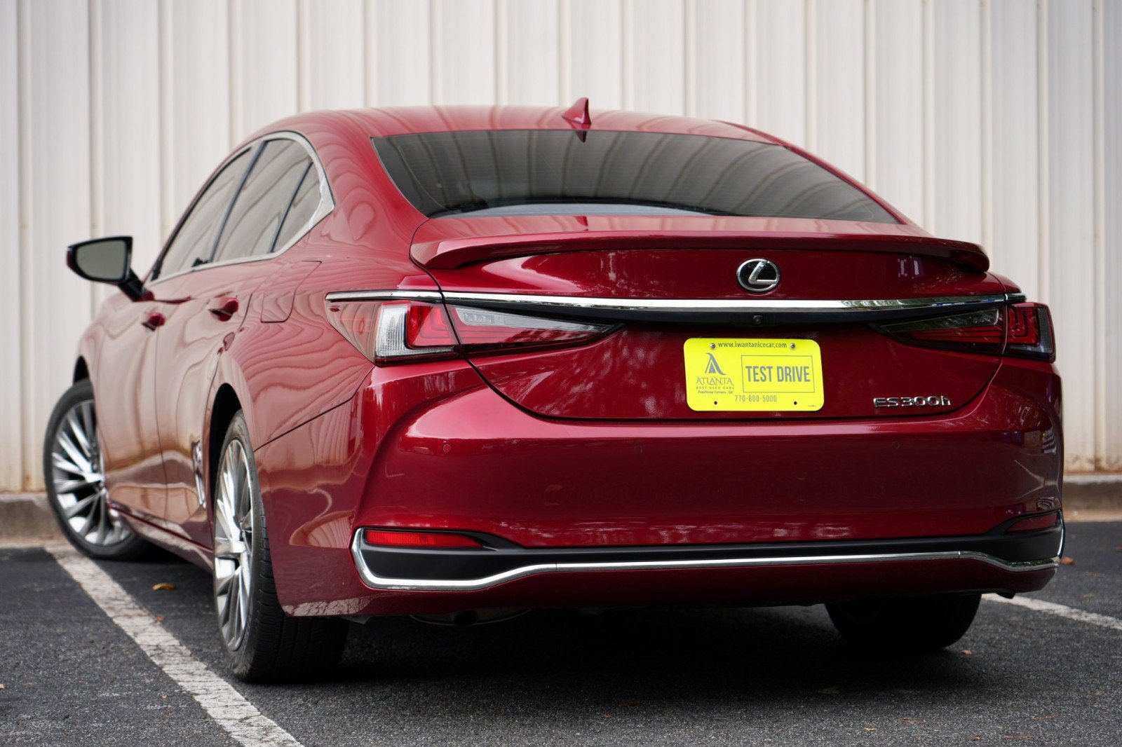 Used 2023 Lexus ES 300h w/ Accessory Package (Z2) FWD image 5