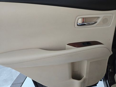 Used 2013 Lexus RX 450h AWD w/ Navigation Pkg image 20