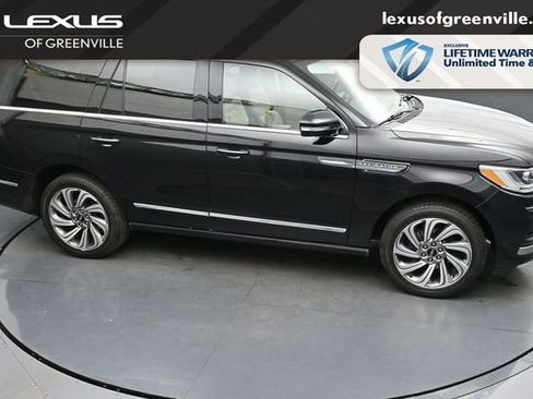 Used 2022 Lincoln Navigator Reserve AWD/4WD image 44