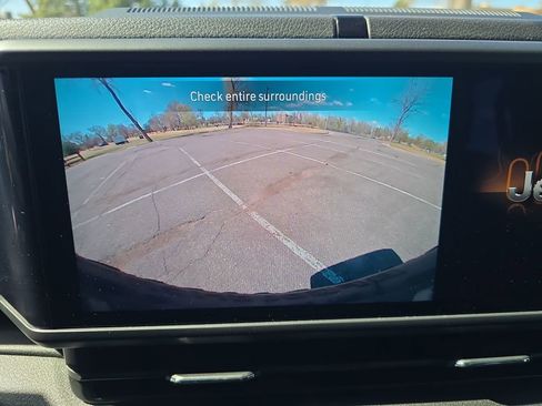 Used 2024 Jeep Wrangler Unlimited AWD/4WD image 21