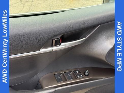 Used 2024 Toyota Camry SE AWD/4WD image 18