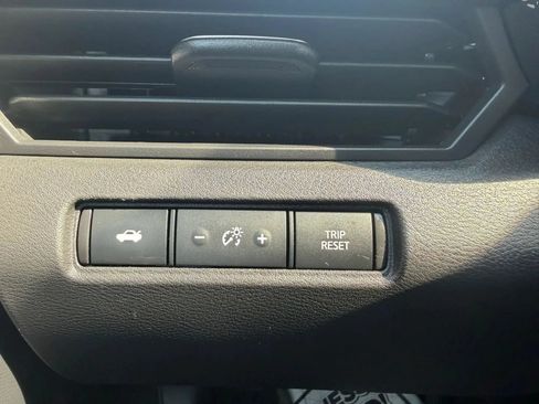 Used 2024 Nissan Altima 2.5 S FWD image 17