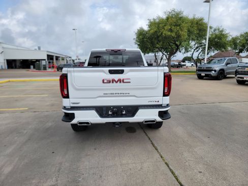 Used 2024 GMC Sierra 1500 AT4 w/ Technology Package image 6
